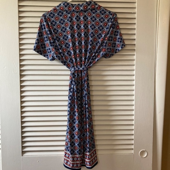 Max Studio Shirt Dress w/Peter Pan Collar and Tie Belt - Picture 2 of 3